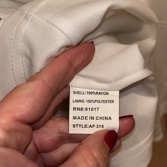 Solitaire white sleeveless with lace up neck & emodress size XS - Picture 7 of 12